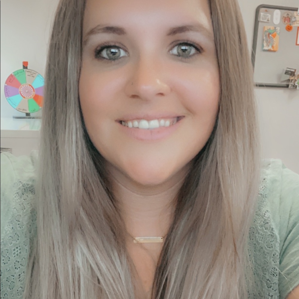 Meet your Posher, Clair
